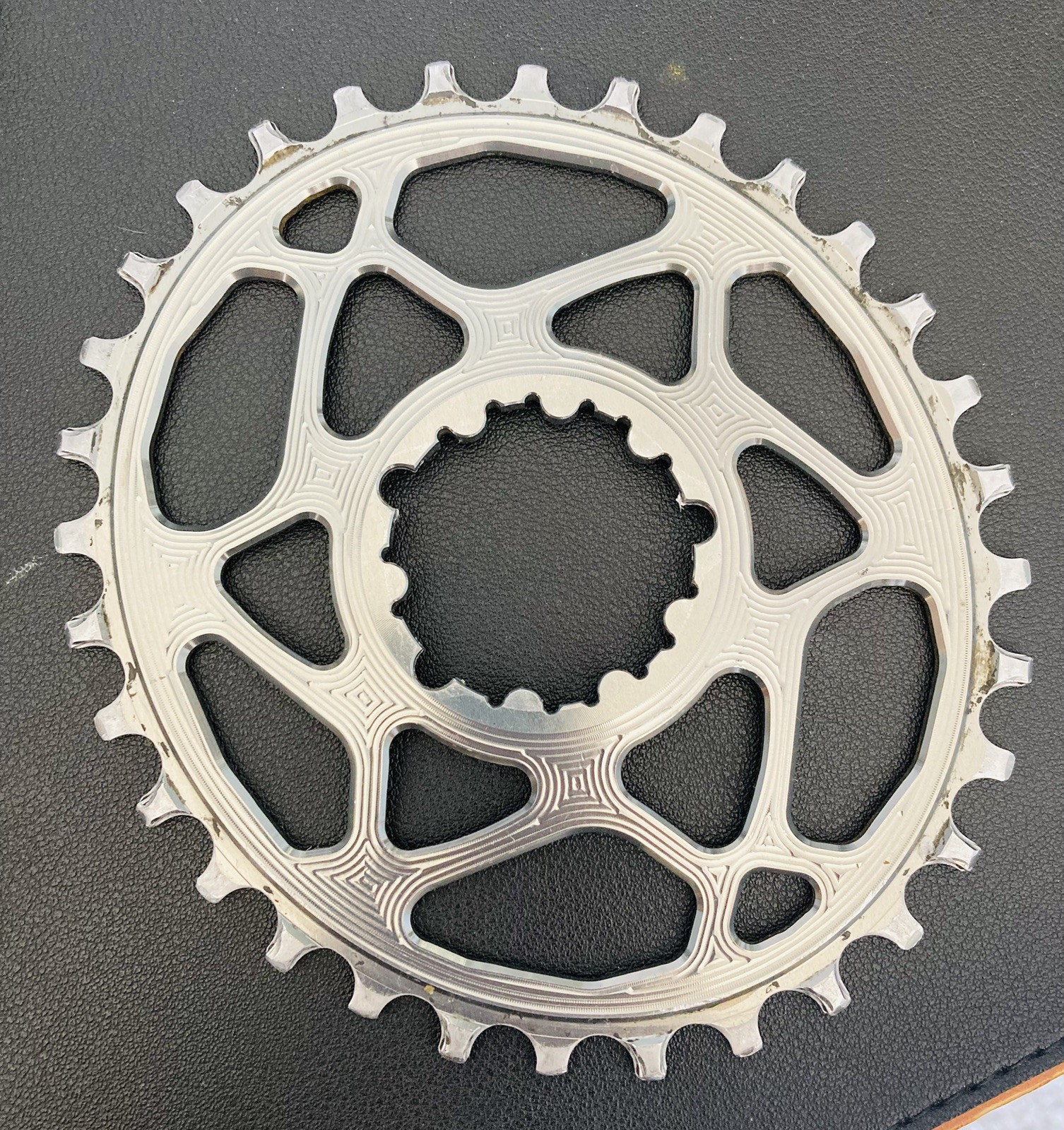 Absolute Black Silver Chainring 32T Oval Boost Direct Mount 3 Bolt 3mm