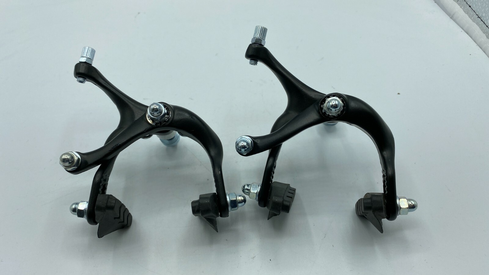 PAIR 700C ROAD BIKE BICYCLE ALUMINUM SIDE PULL CALIPER BRAKE FRONT + REAR BLACK