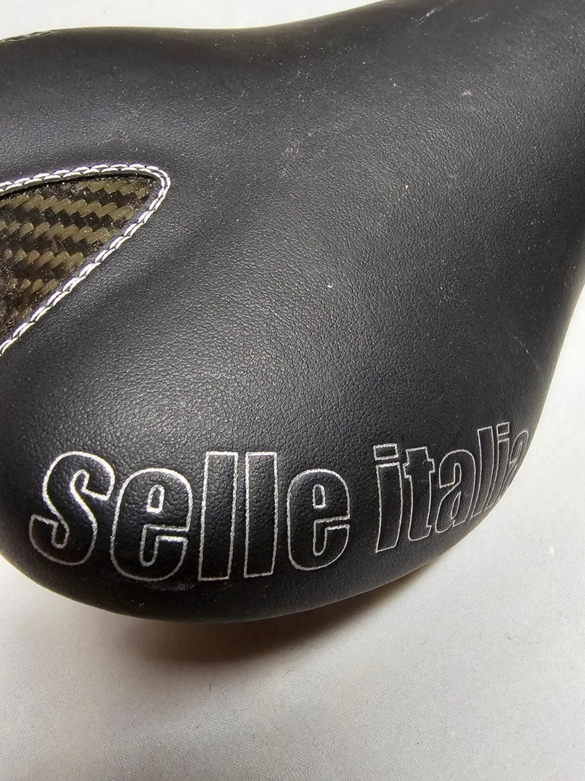 Selle Italia SLS Road Bike Saddle — Black — Carbon Accent — Manganese Rails