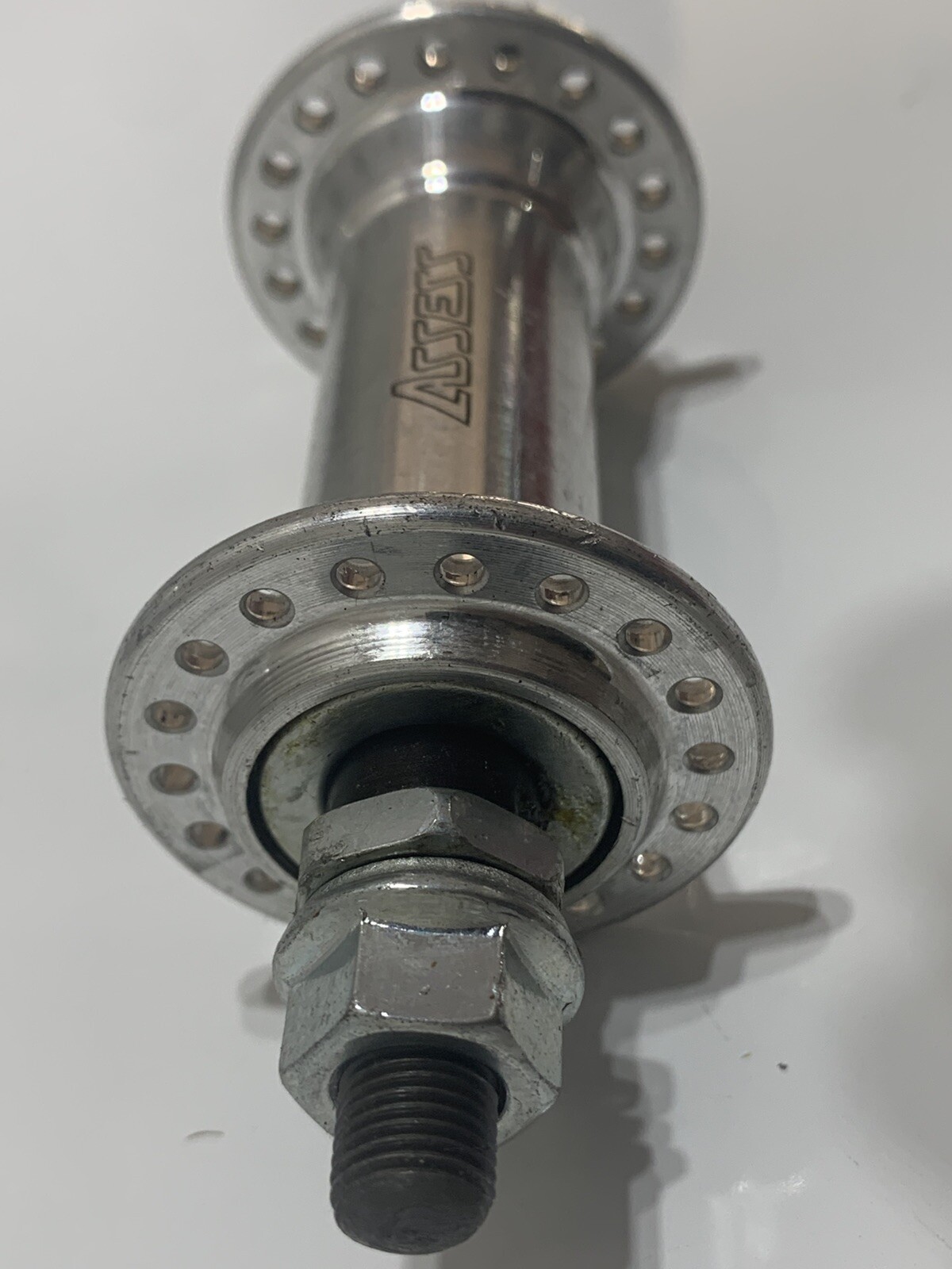 BICYCLE BIKE FRONT HUB 18 HOLES FRONT ASSES