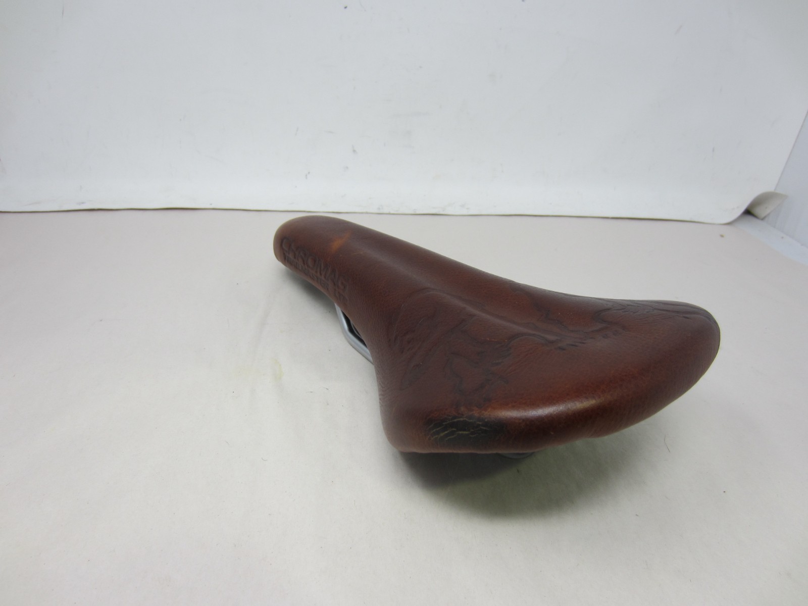 Chromag 140mm Wide Trailmaster LTD Brown Leather Saddle W/ CrMo Rails 360g