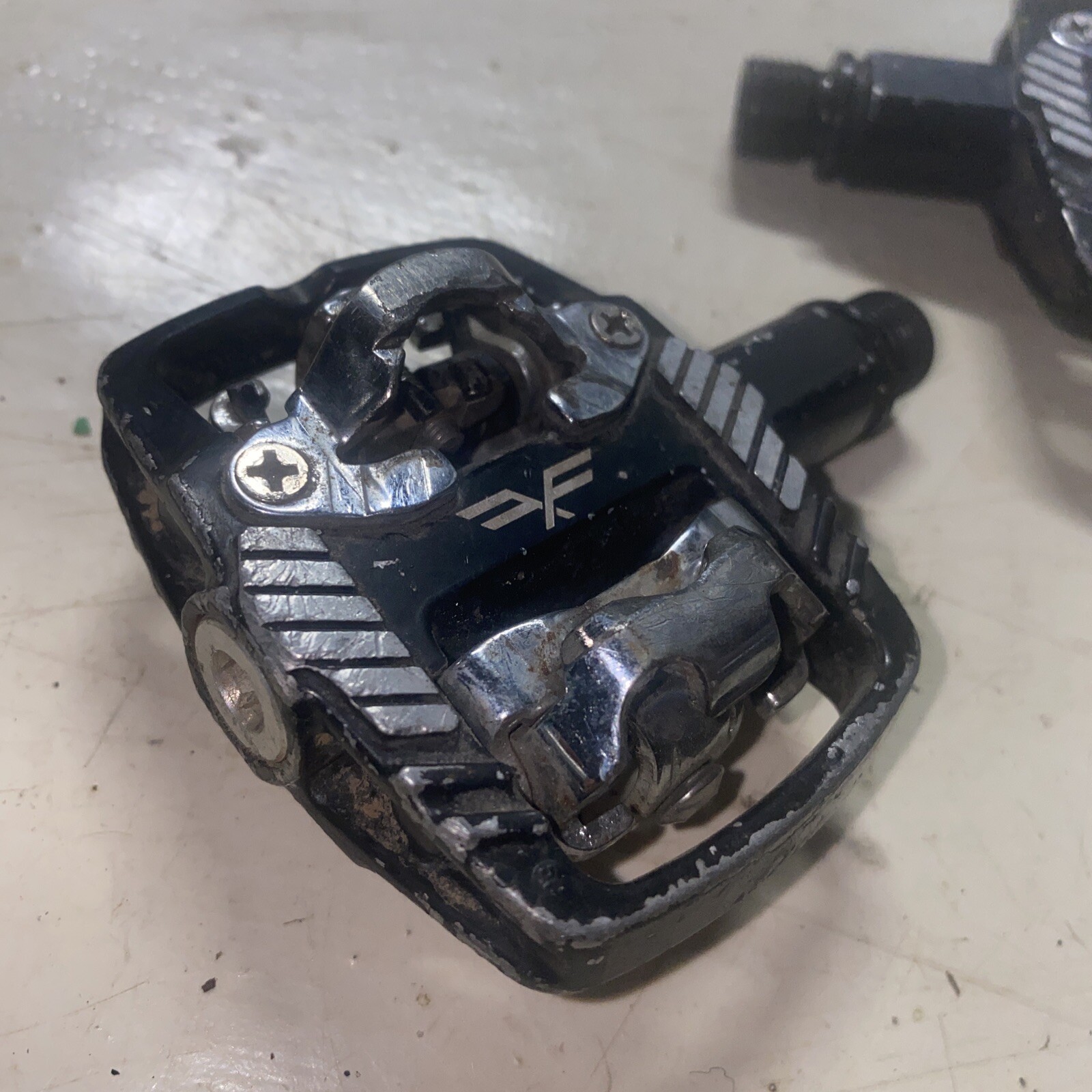 Shimano Compatible SPD Clipless Pedals Left + Right 9/16″ Road Mountain Bike MTB