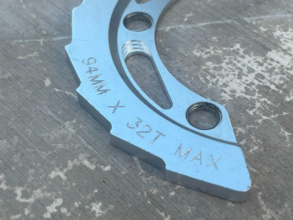 Unbranded CNC Machined Alloy Buzzsaw Chainring Chainguard | 94 BCD / 32T / VGC