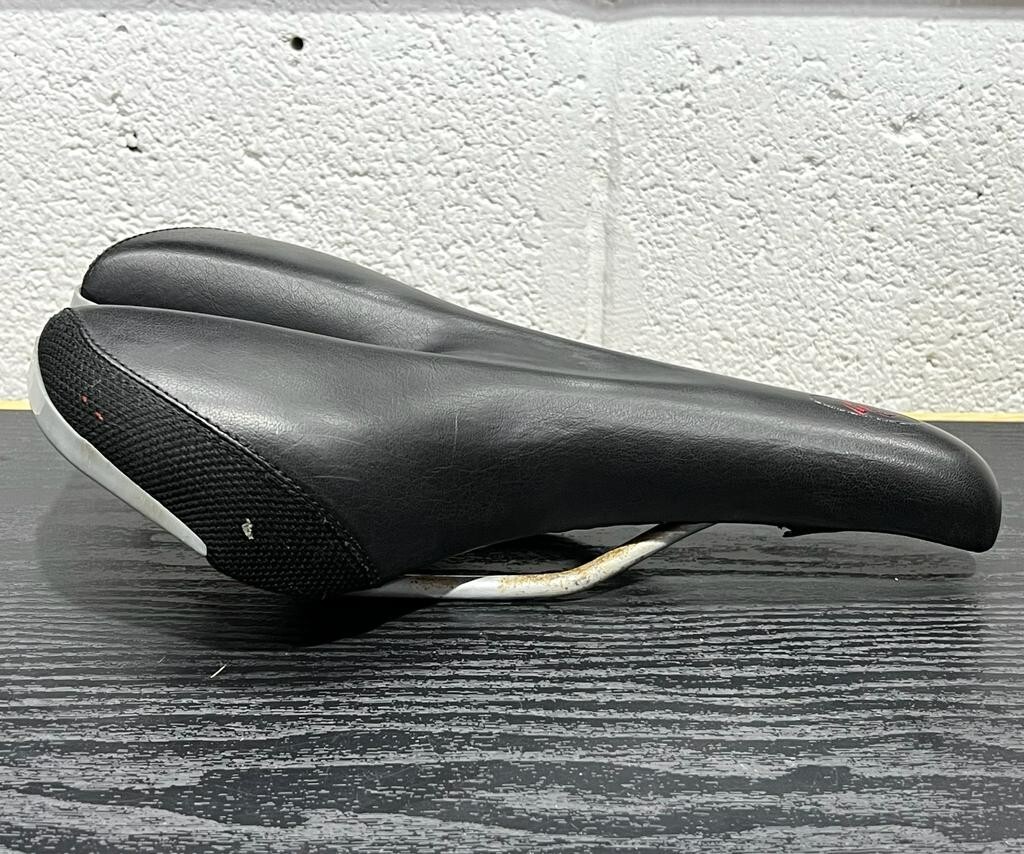 Specialized Body Geometry Bicycle Saddle Seat 140mm, 280mm long, 400g /14 oz.
