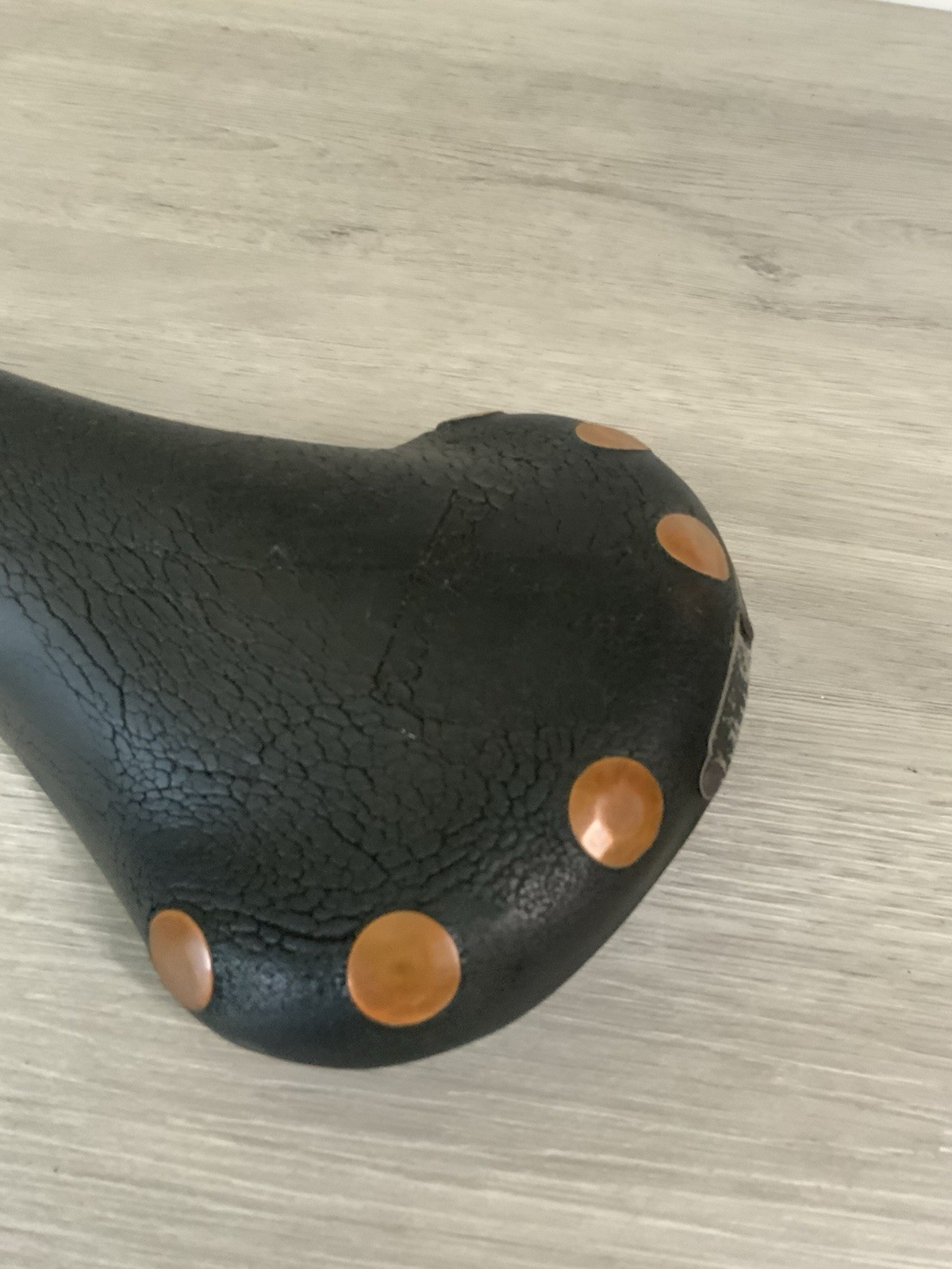 BROOKS PROFESSIONAL SADDLE 572 GRAM BLACK SUEDE LEATHER 153 MM X 275 MM