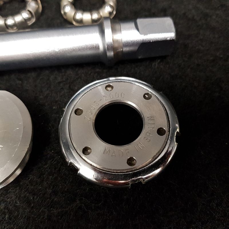 Bottom Bracket Axis N.O.S «ZEUS PISTA» 109 Mm 35X1 (Ref 526)