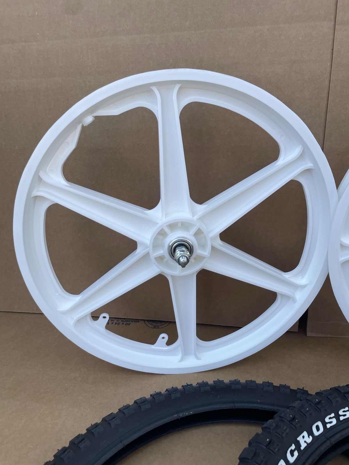 20″ Bicycle Plastic WHITE 6-spoke Mag Wheels Motocross Tires Set GT Rims BMX