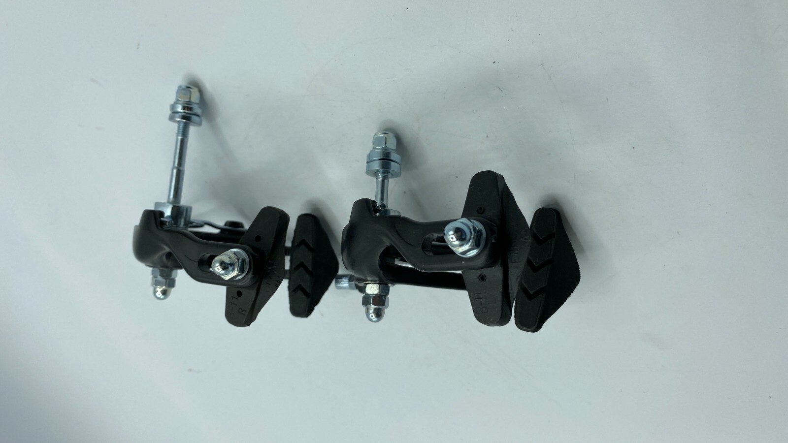 PAIR 700C ROAD BIKE BICYCLE ALUMINUM SIDE PULL CALIPER BRAKE FRONT + REAR BLACK