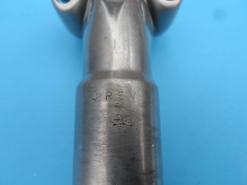 vintage G.P. seatpost, 27.2mm diameter, 200mm length