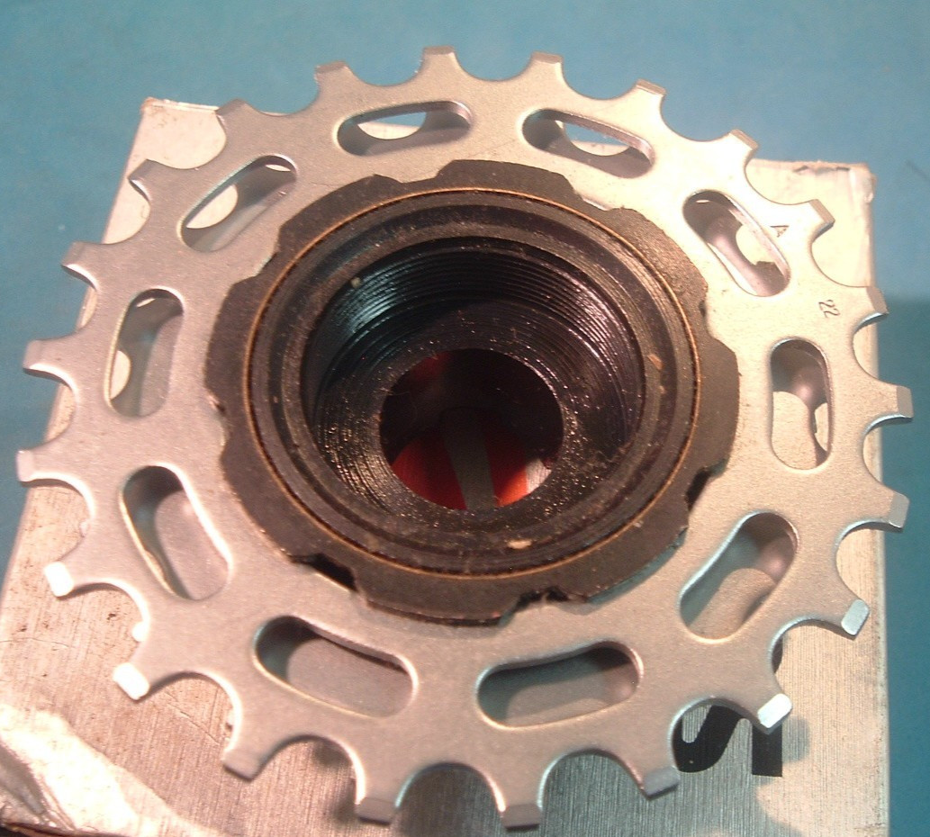 SunTour Winner Pro Ultra 7-Spd 13T-22T Freewheel NEW / NOS Road- Mint-NIB