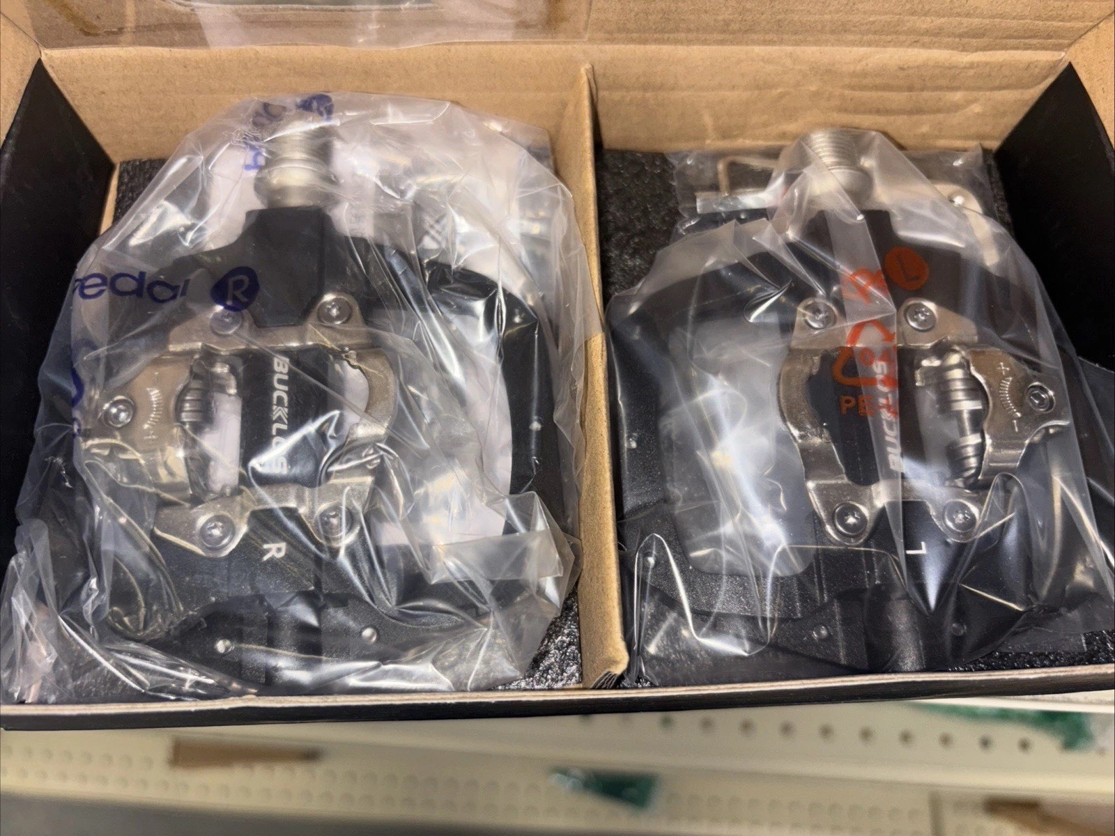 BUCKLOS M212 Aluminum Clipless Pedals Black Mountain Bike 900325-BLACK-M212 Set