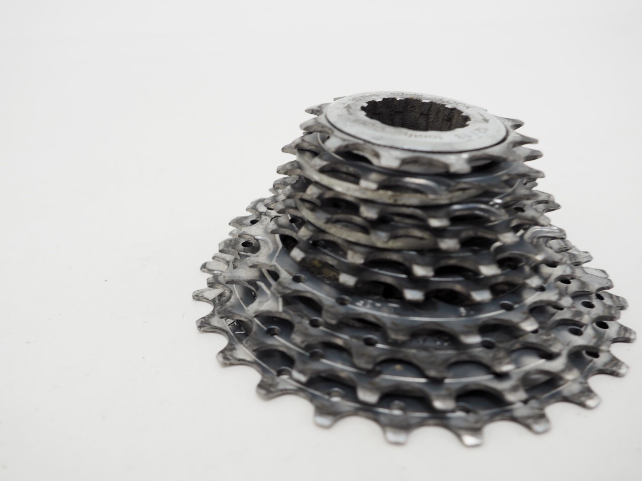 Shimano Ultegra 10-Speed Cassette CS-6700 12-25T w/ DT Swiss Lockring
