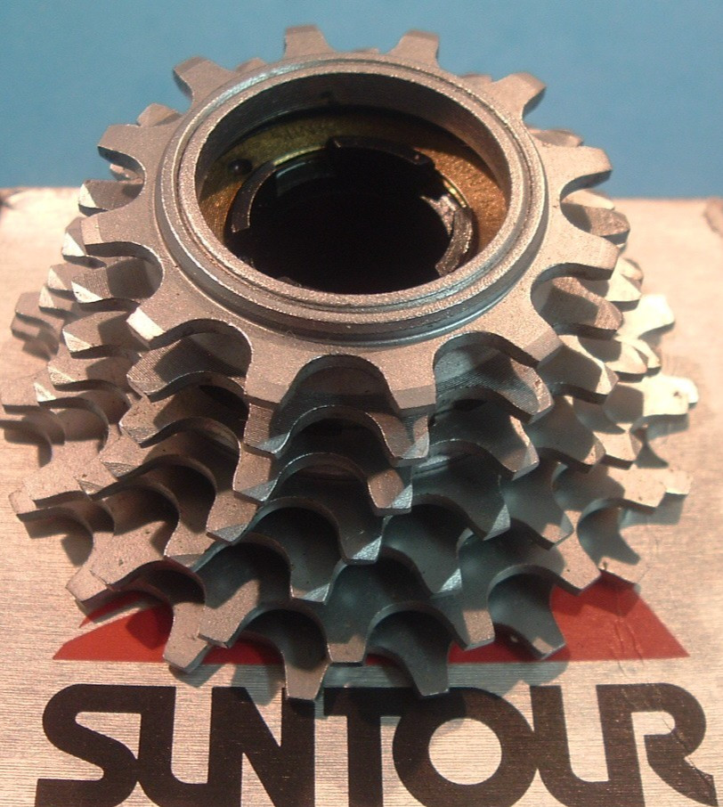 SunTour Winner Pro Ultra 7-Spd 12T-19T Freewheel NEW / NOS Road- Mint-NIB