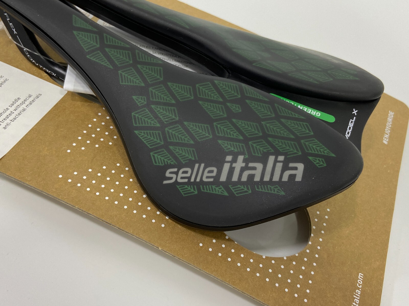 Selle Italia Model X Leaf Superflow L3 145x245mm Fec Alloy Rail Saddle