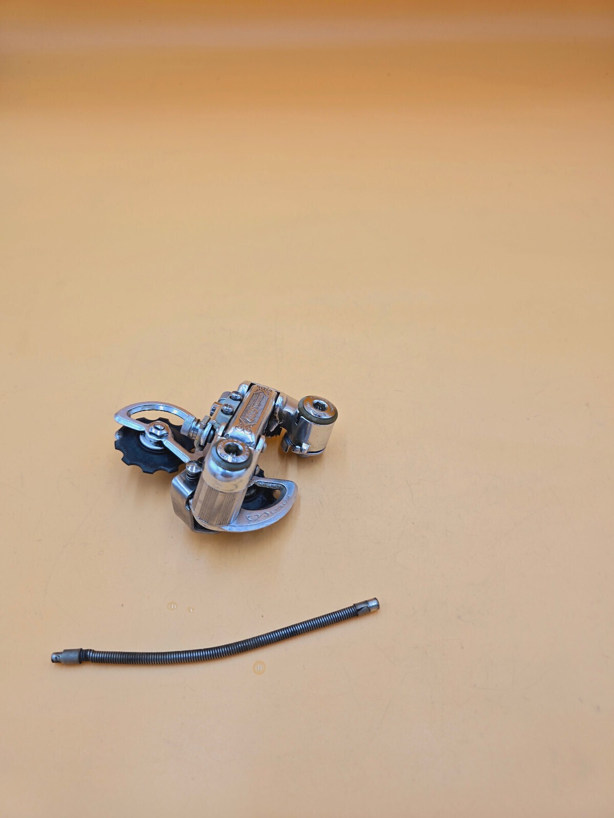 Rear Derailleur Shimano 600 Arabesque Cable Guide Rear Derailleur RD-6200 Vintage