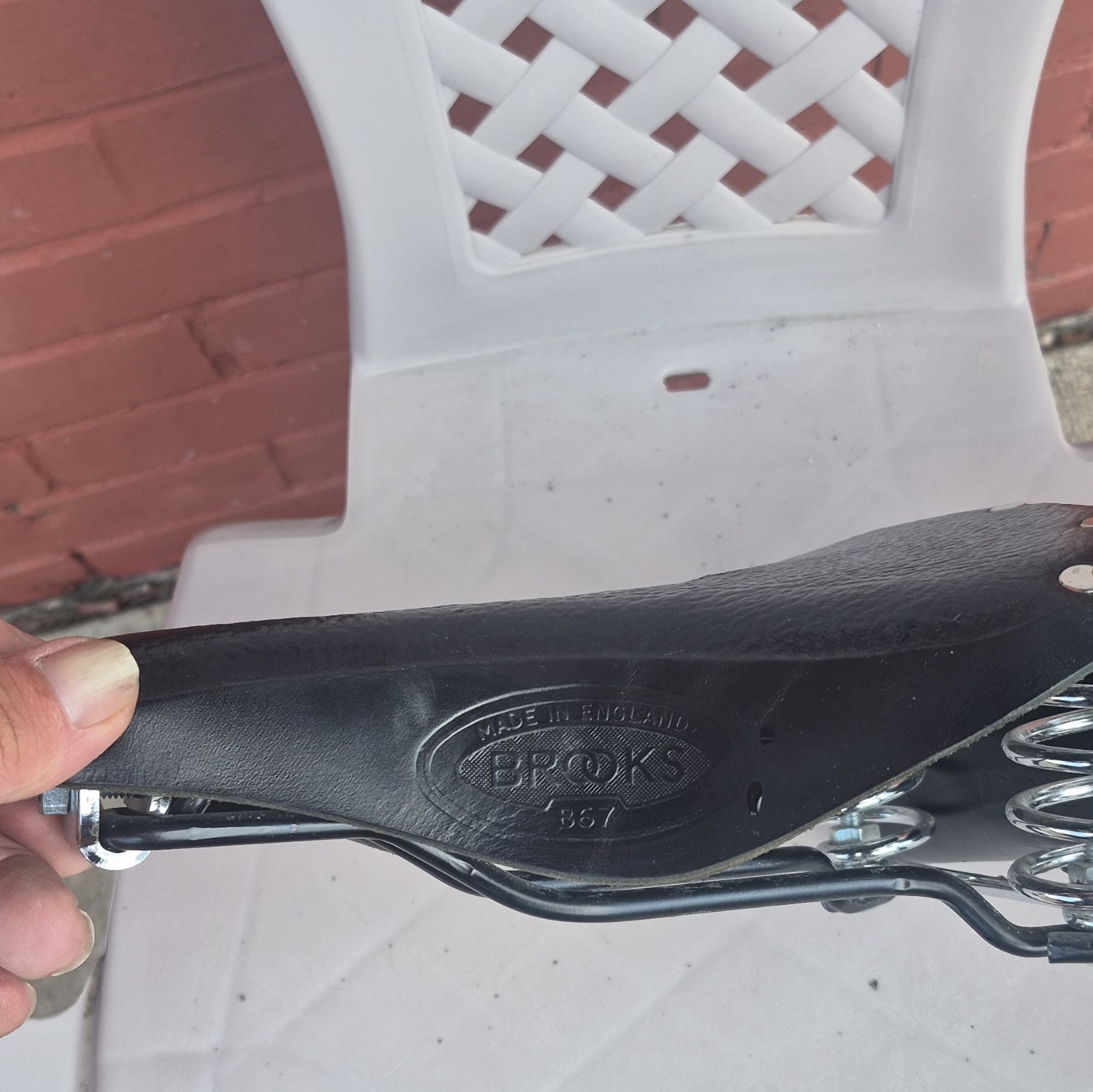 Brooks B67 Black Leather Sprung Bicycle Saddle/Seat – Universal Fit
