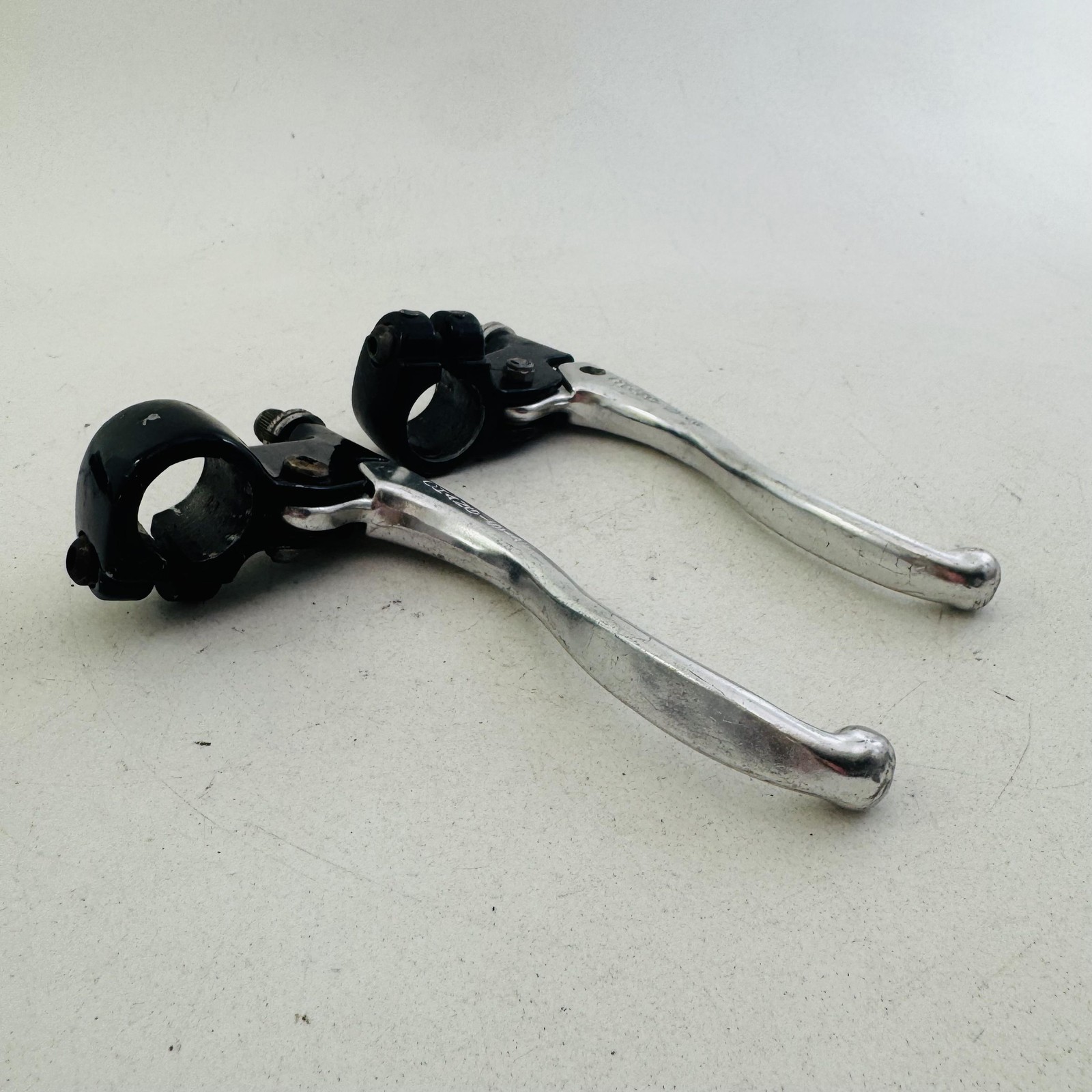 Chang Star Brake Levers Pair 22.2mm 4-Finger Silver Black BMX MTB Cruiser A98