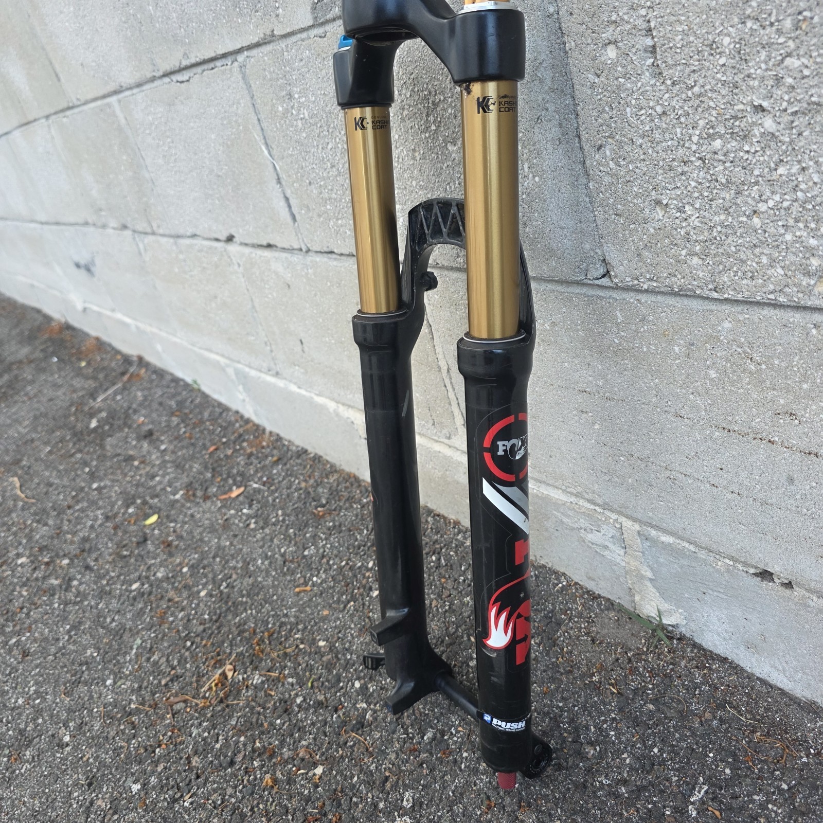 Fox Factory TALAS Fork 29 Non-Boost Needs Service