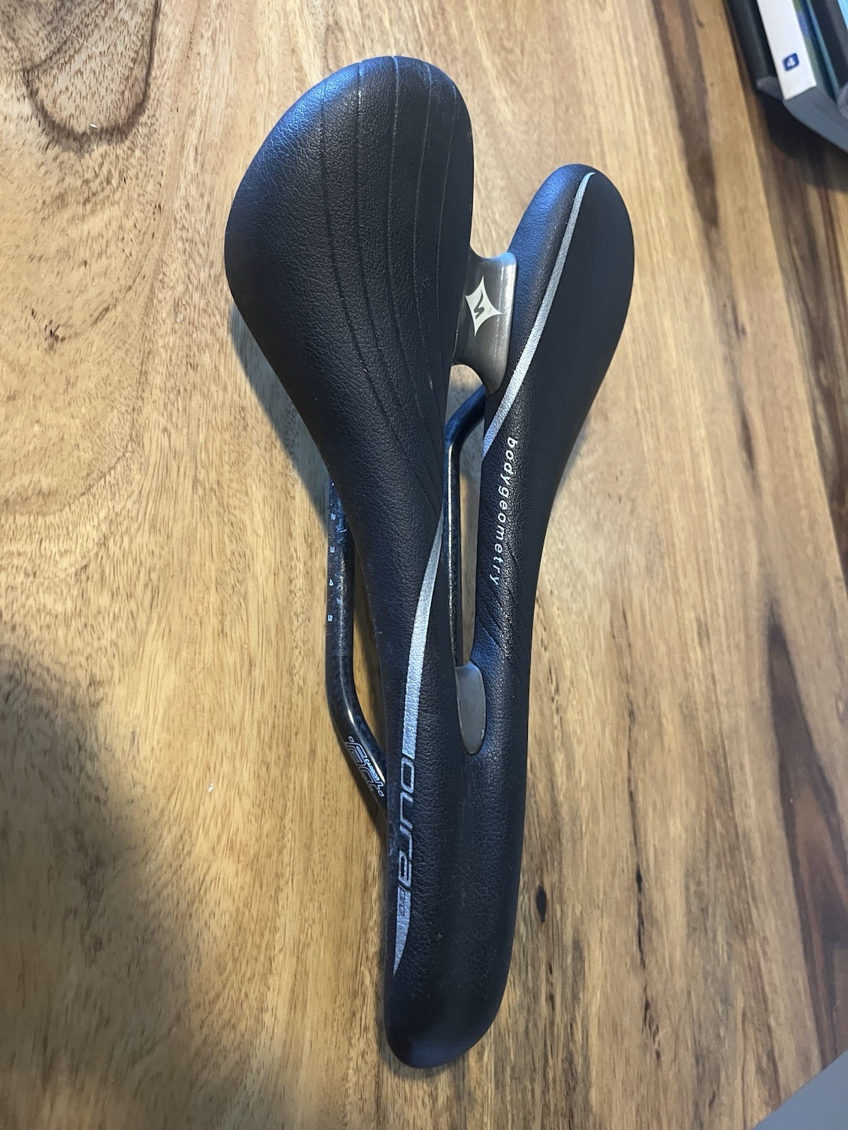 Specialized Oura Pro women’s saddle lightweight FACT carbon rails 143mm