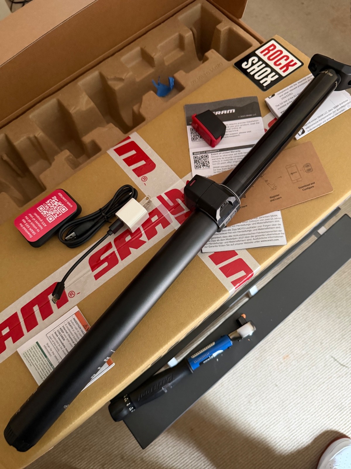 RockShox Reverb AXS 34.9 200mm Wireless Dropper Post B1 Barely used