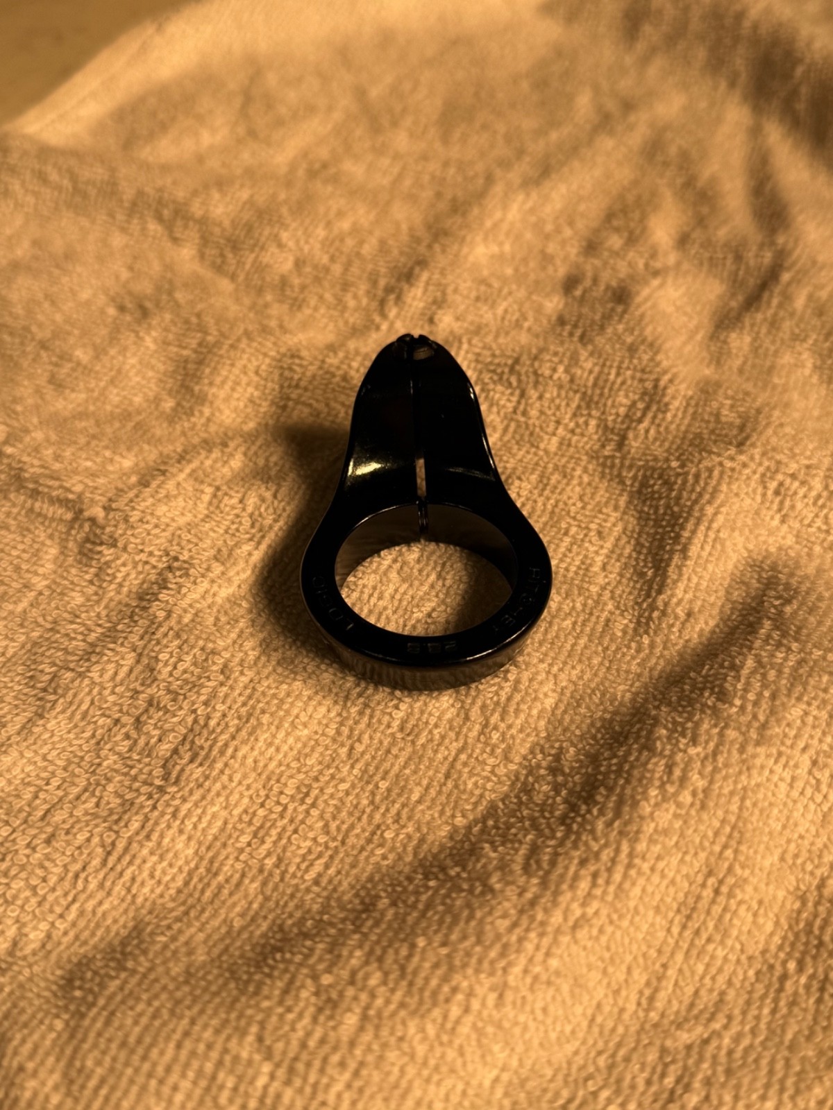 Ritchey Brake Cable Hanger Front 28.6 Threadless 1 1/8″ Black NEW