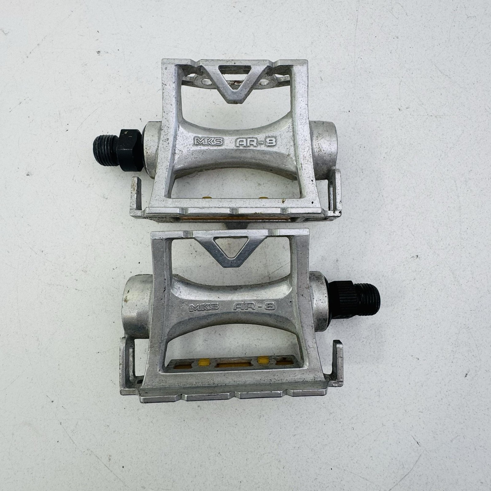 Vintage MKS AR-8 Platform Bike Pedals 9/16 In Silver Alloy Reflectors Japan A42