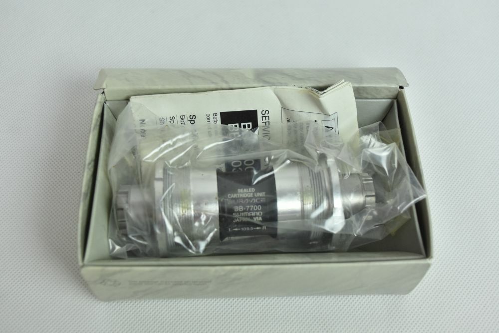 SHIMANO DURA ACE bb-7700 octalink bottom bracket !! BSA, 109,5mm ! 68mm NOS, NIB