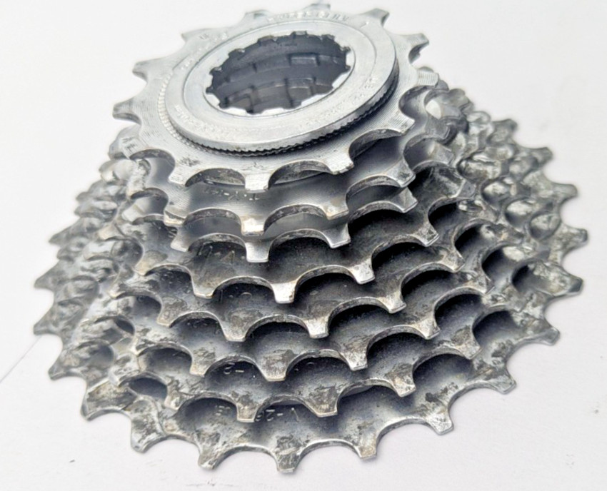 SHIMANO Hyperglide CASSETTE 8 SPEED 13 TOOTH 26 TOOTH 1056 1055 CS-HG70-8 HG70