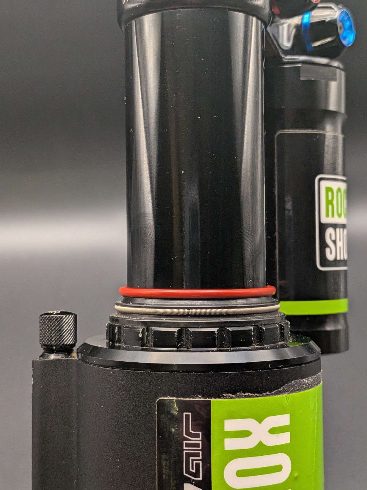 RockShox Vivid Air R2C Rear Shock – 216x63mm (M/M Tune) – Tested!
