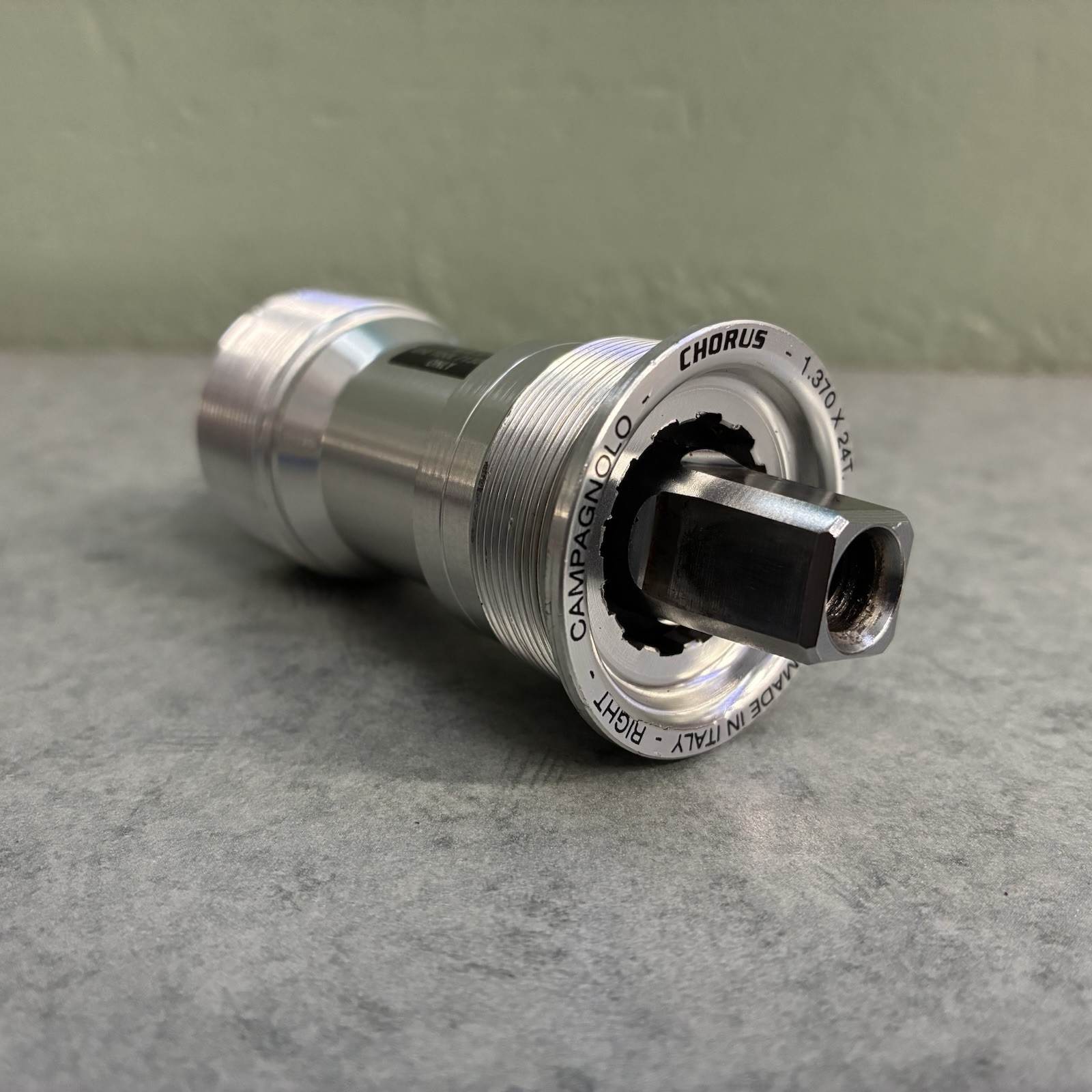Campagnolo Chorus Bottom Bracket 102mm -Square Taper ISO See Pictures *Cracked*