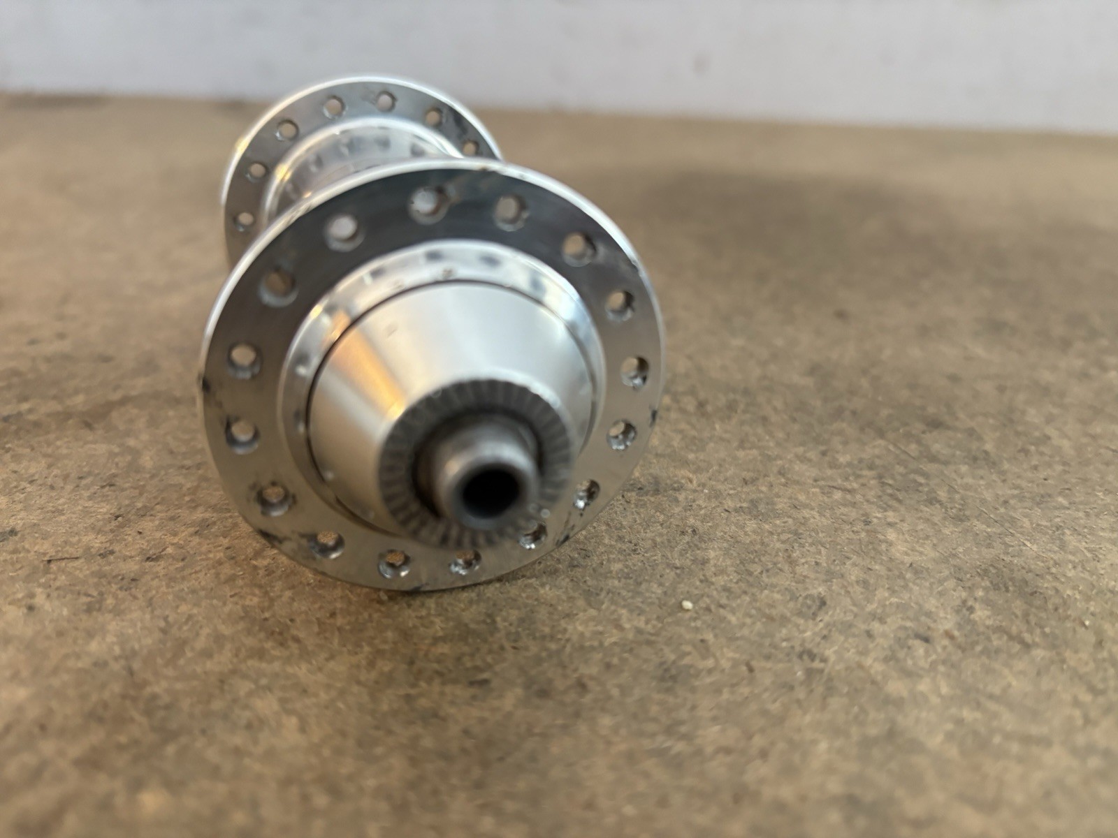 Vintage Ringle Super Bubba 32-Hole Front Hub – 100mm Spacing, Silver