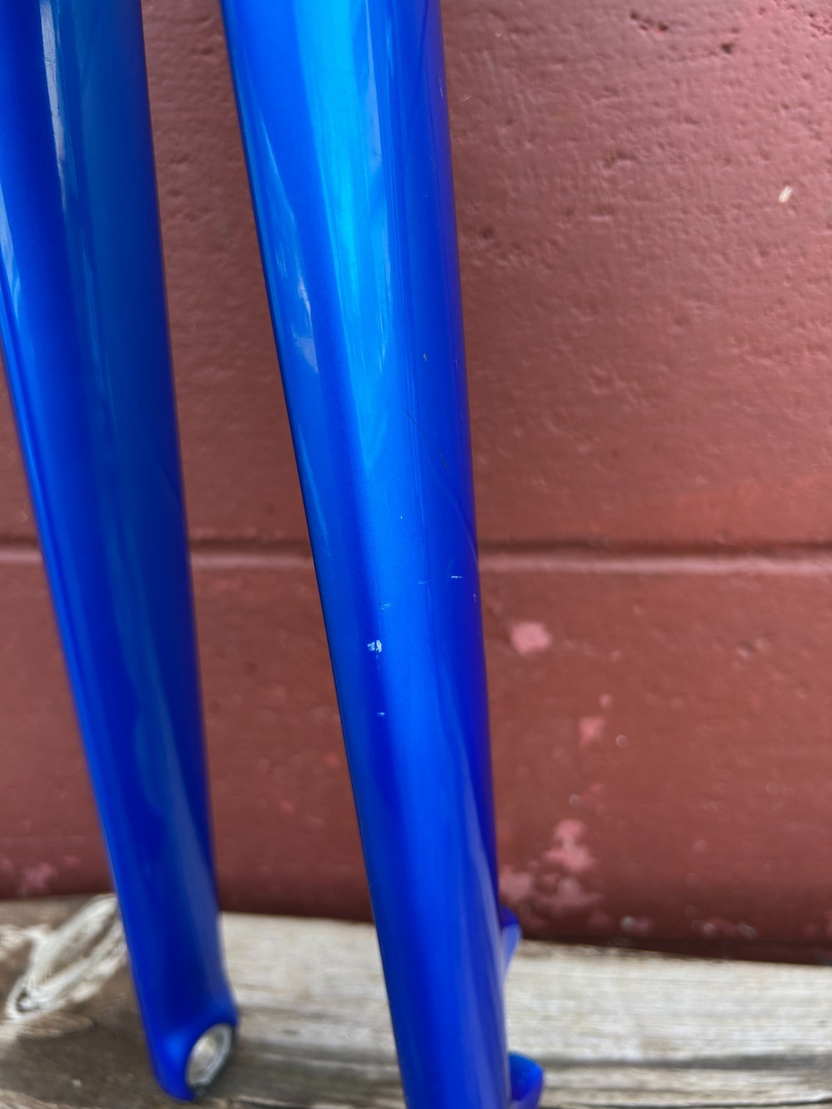 Salsa Cycles 700c 1 1/8 to 1 1/4 Tapered Thru Axle Disc Brake Blue Carbon Fork