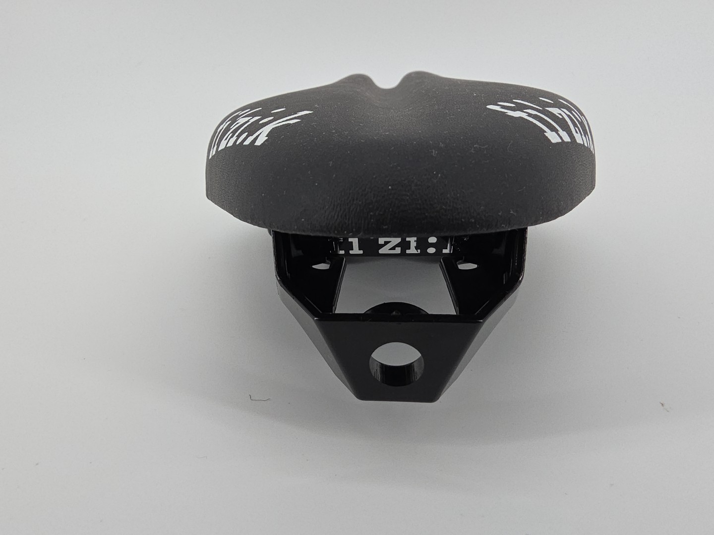 Fi’zi:k Transiro Mistica Carbon Saddle HTF Reverse Pattern 10in X 5.25in Italy!!