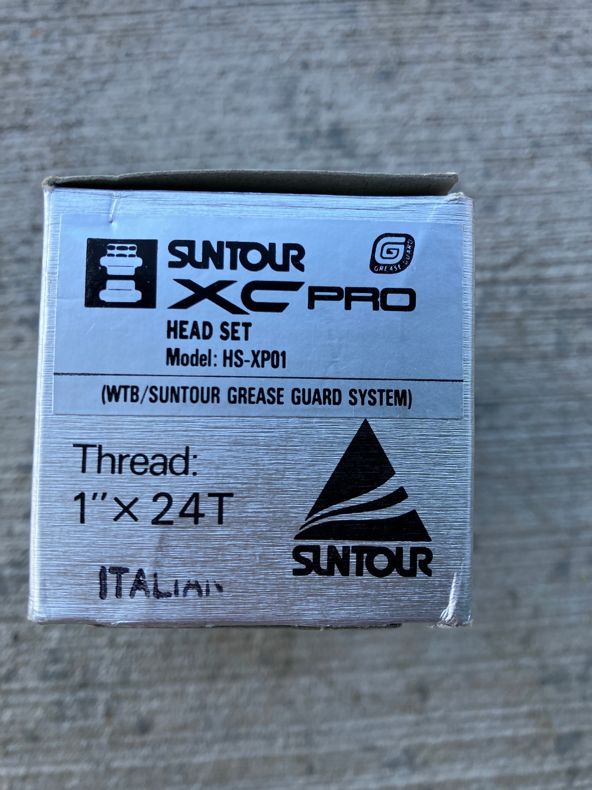 NOS Suntour XC Pro Grease Guard 1″ Headset