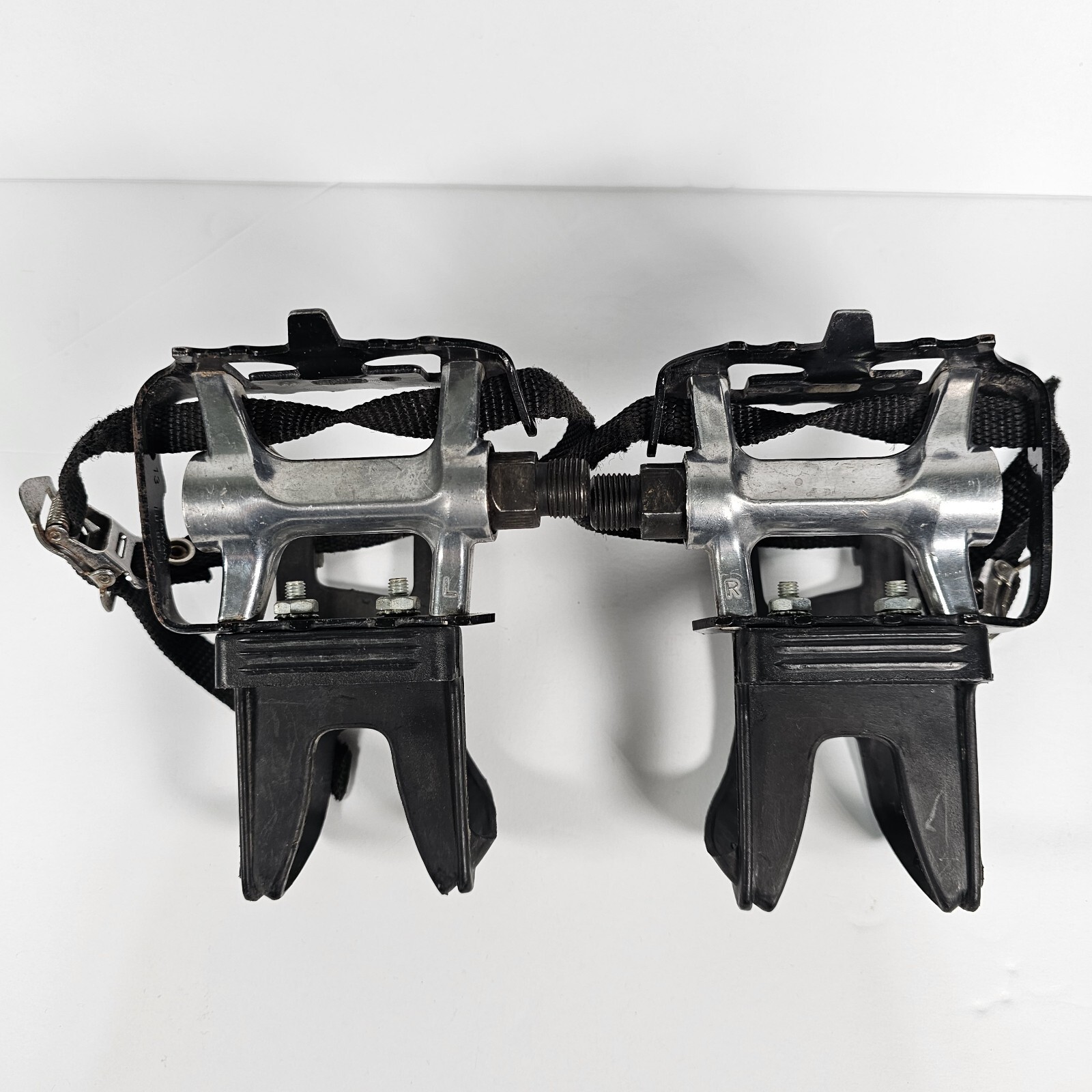 Evo Pedals Cycling Alloy Metal With Toe Clips Strap Black MT-13-L Left Right
