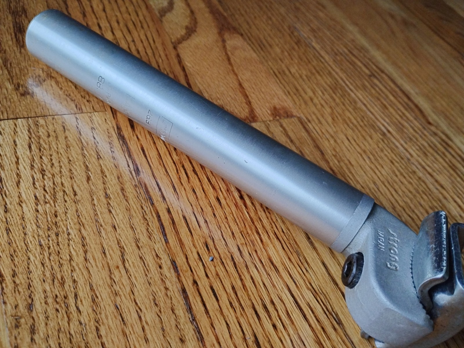 Vintage 1980’s STRONG Seatpost 26.8mm, 200mm, Made in Japan