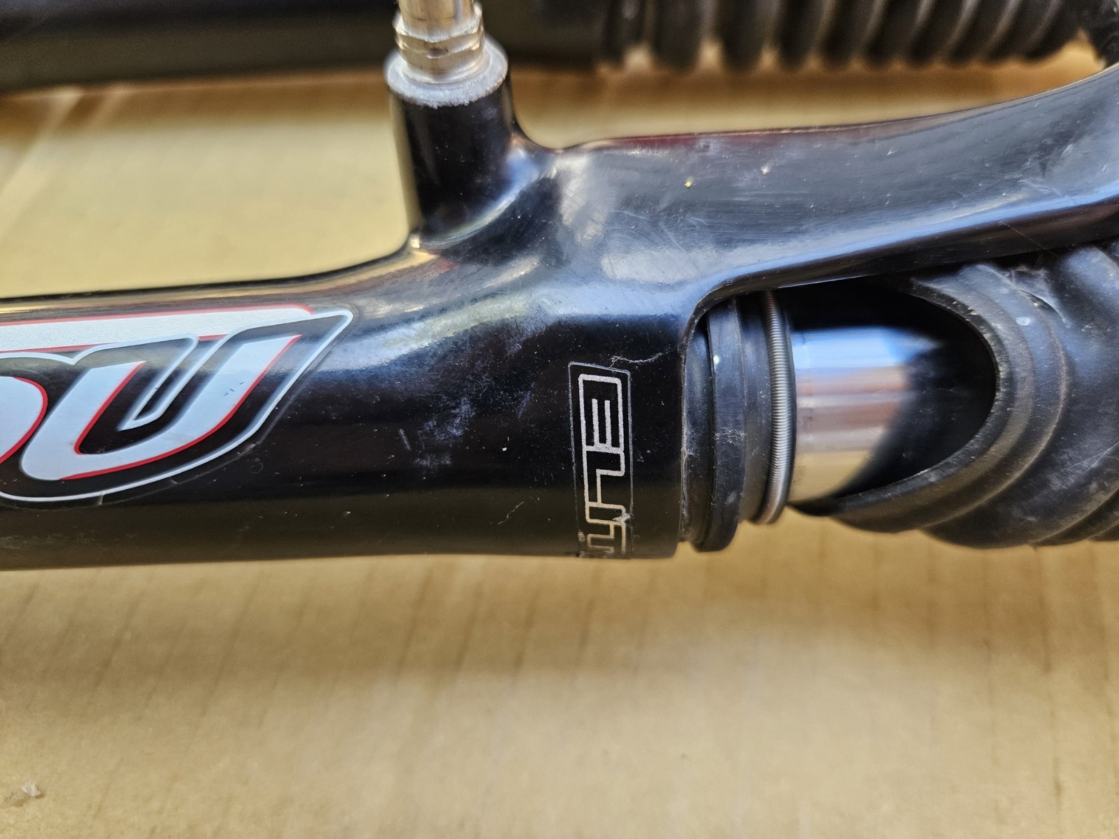 26″ Manitou Six Elite 80mm Mountain Bike Front Fork 1-1/8″ Steerer Disc V Brake