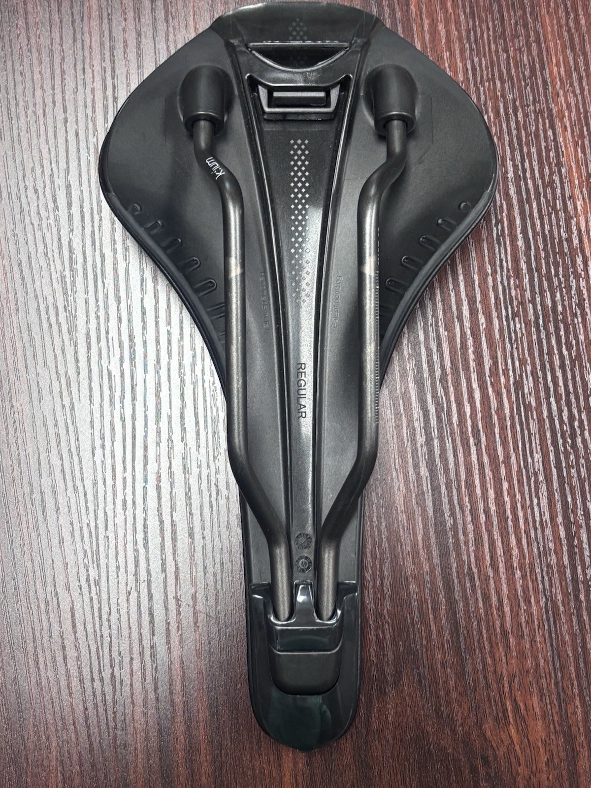 Fizik Aliante R3 Versus Evo Regular Bike Cycling Saddle 279x142mm 224g K:ium