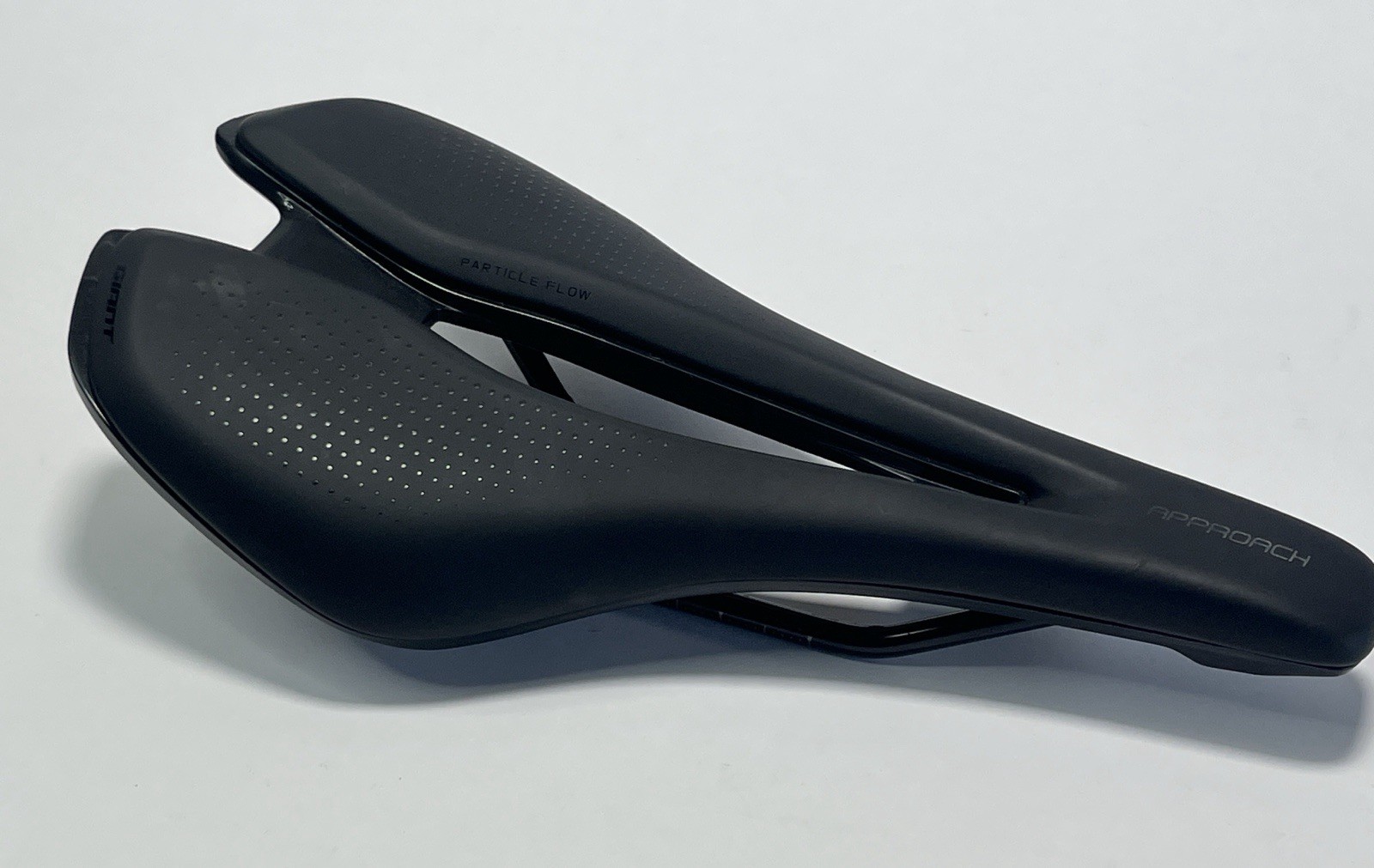 Giant Approach Particle Flow Bicycle Saddle 145mm