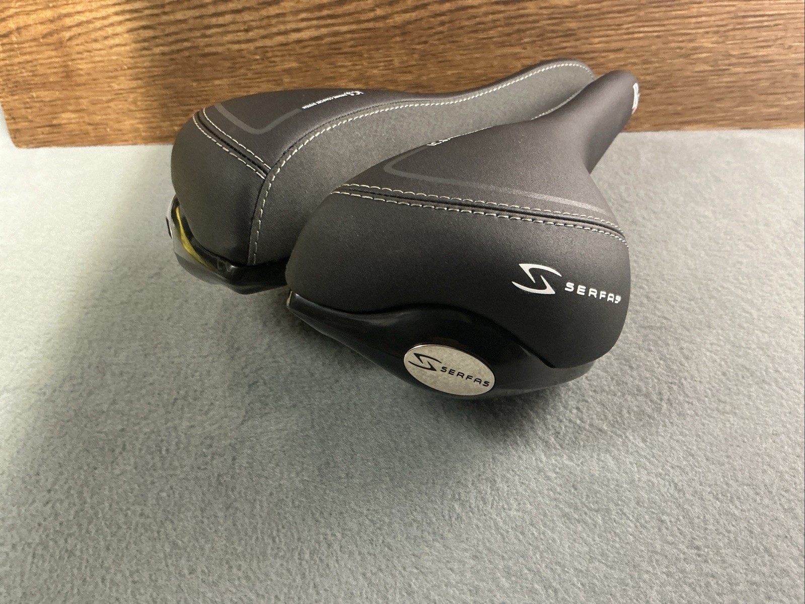 SERFAS RX-921V MEN’S RELAXED ROAD/MTB BIKE SEAT SADDLE 267mm X 171mm UNUSED
