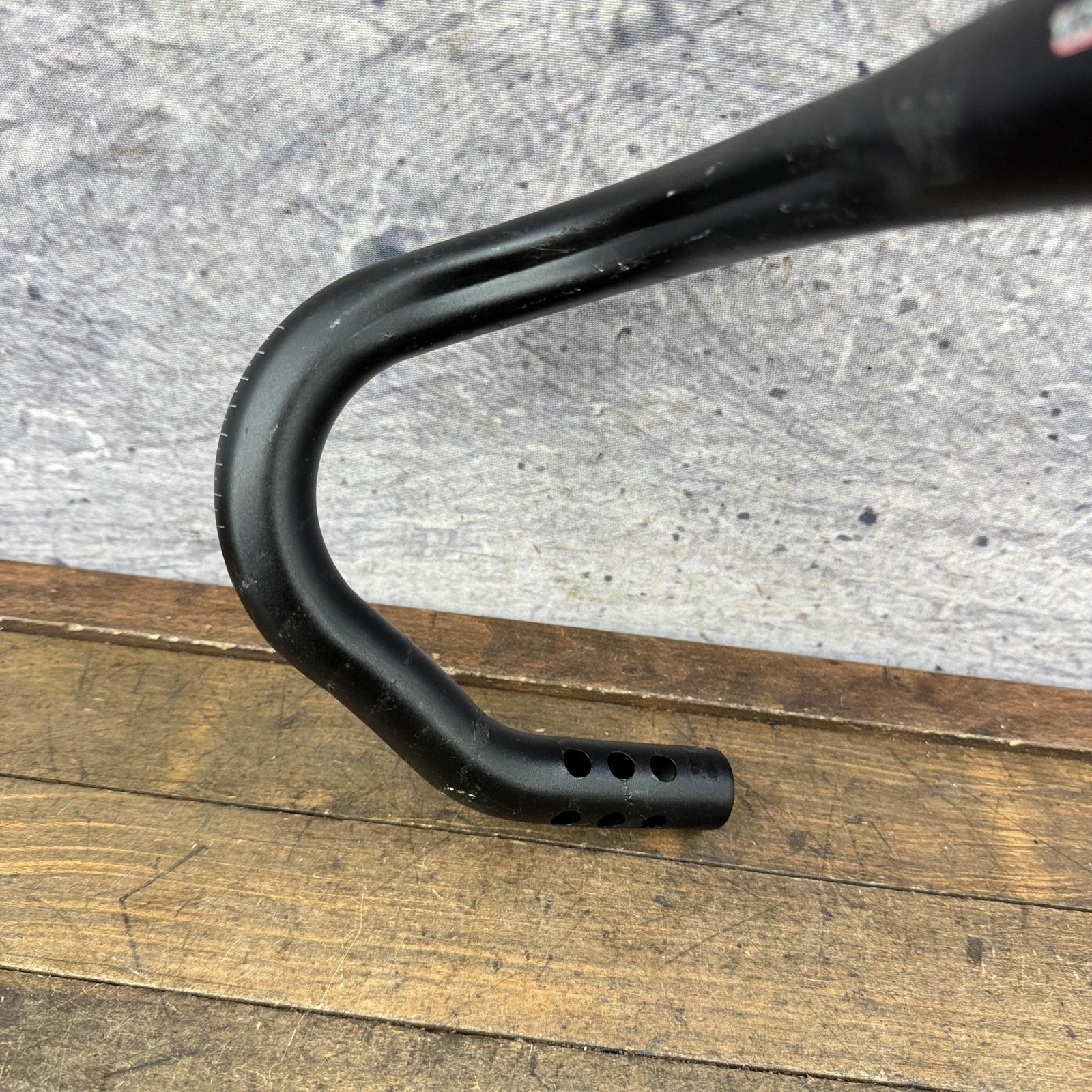 Bontrager Race Lite Drop Handlebar 44cm 31.8 Clamp Black Alloy Road Bar