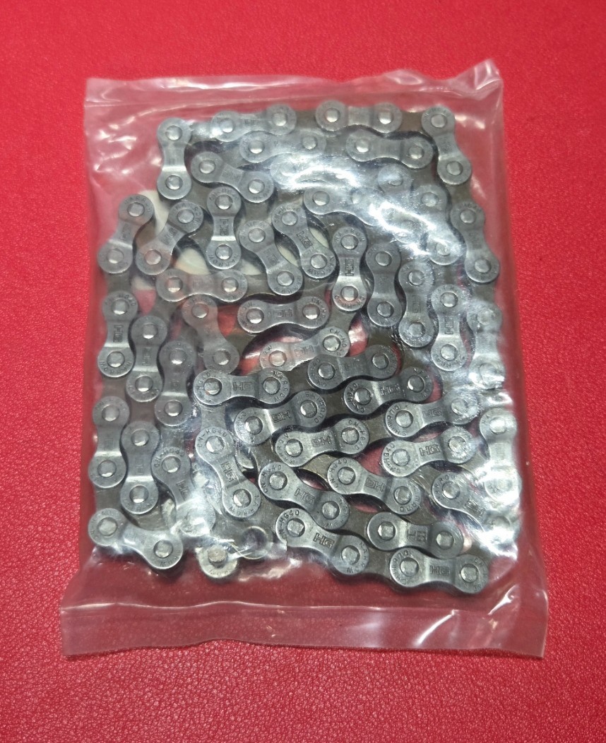 Shimano CN-HG40 8-Speed Chain CHSHHG40102 – NEW