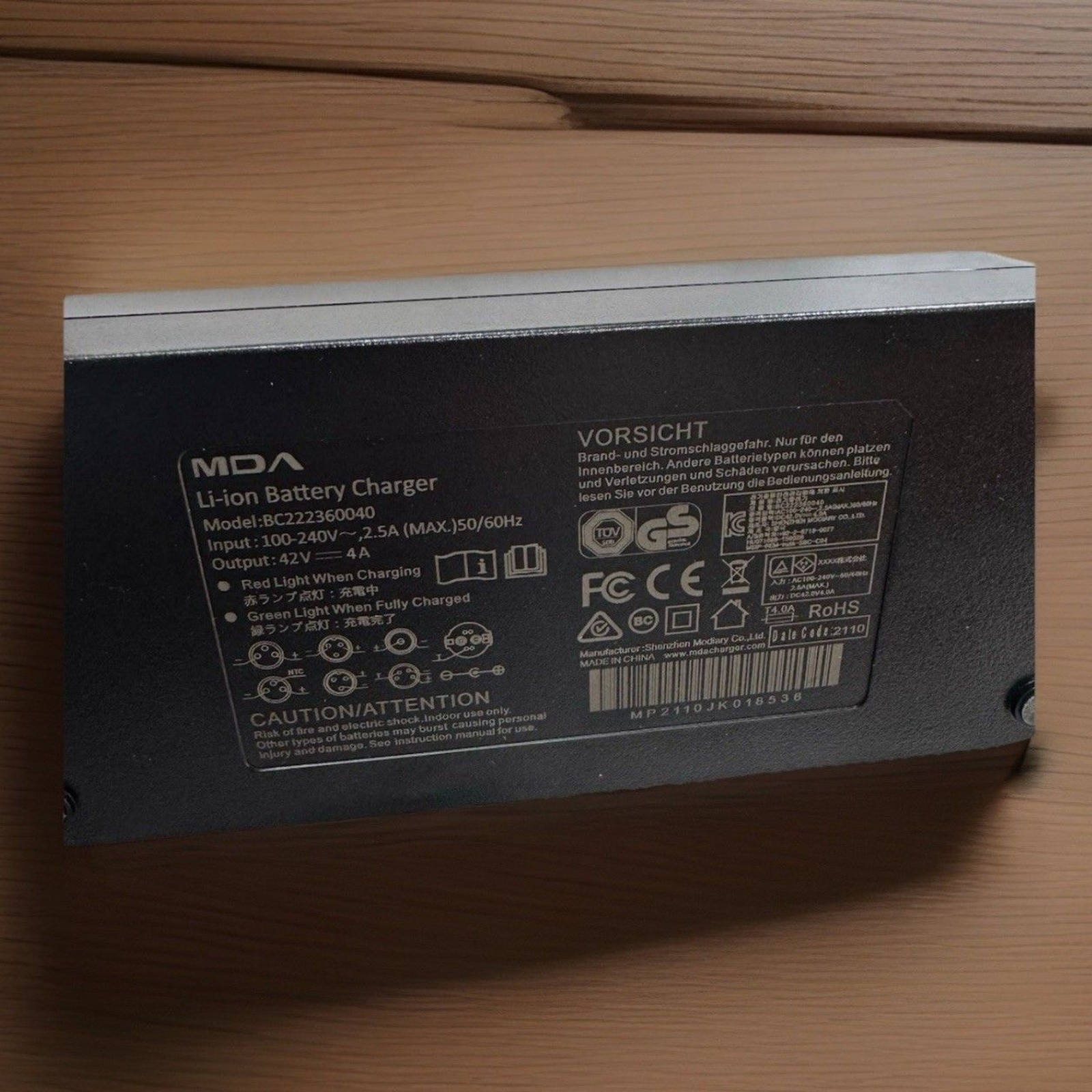 New MDA 42V 4.0A Li-ion Battery Charger BC222360040 UL 1012