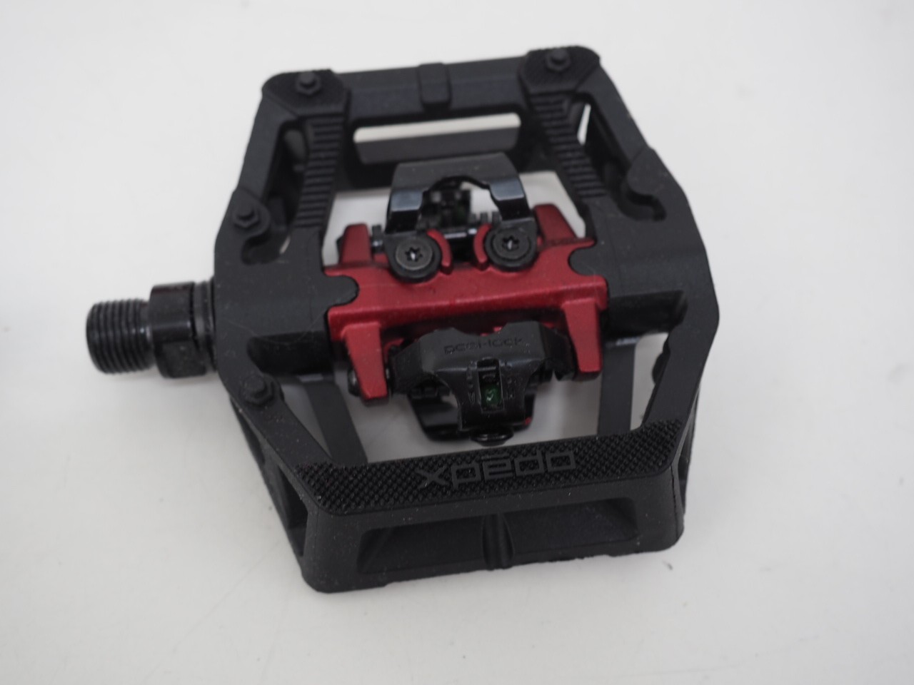 New! Xpedo GFX Neo Red/Black Clipless Flat/Platform Pedals w/ Cleats