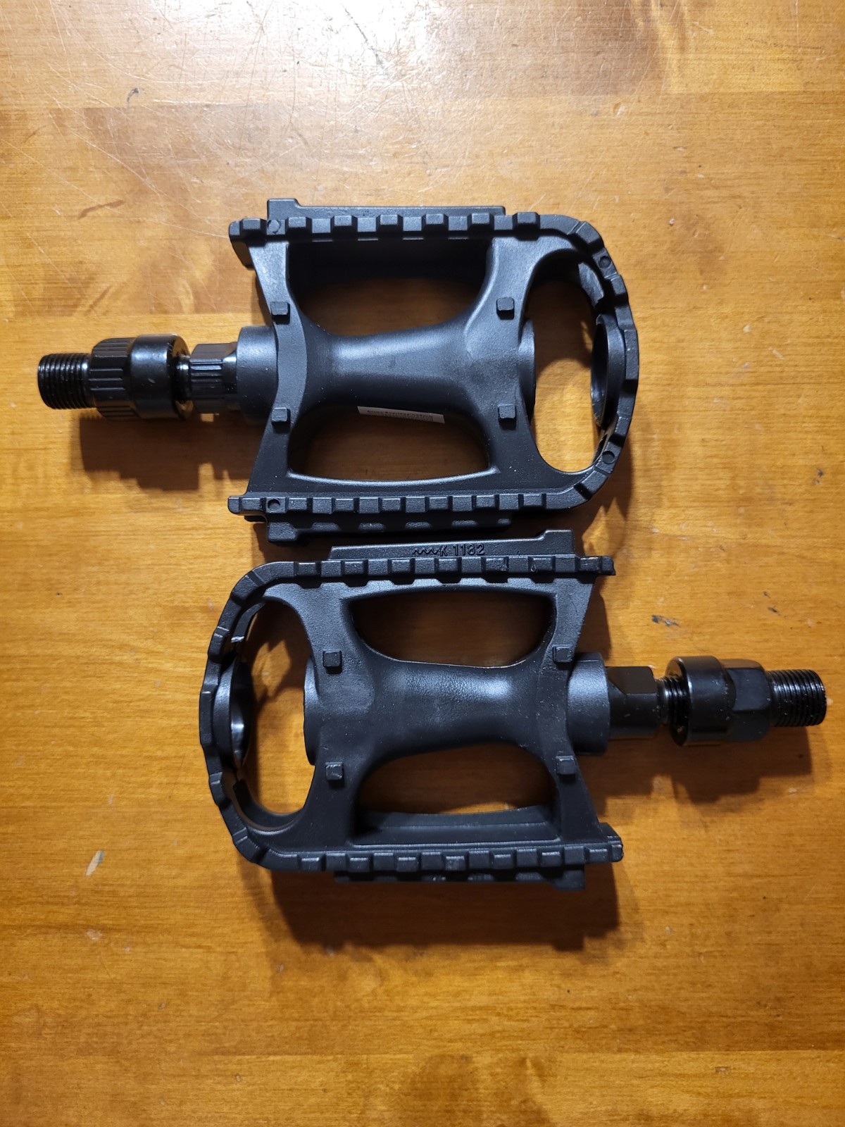 Schwinn SW80246-4 Left and Right Black Bike Bicycle Pedals READ