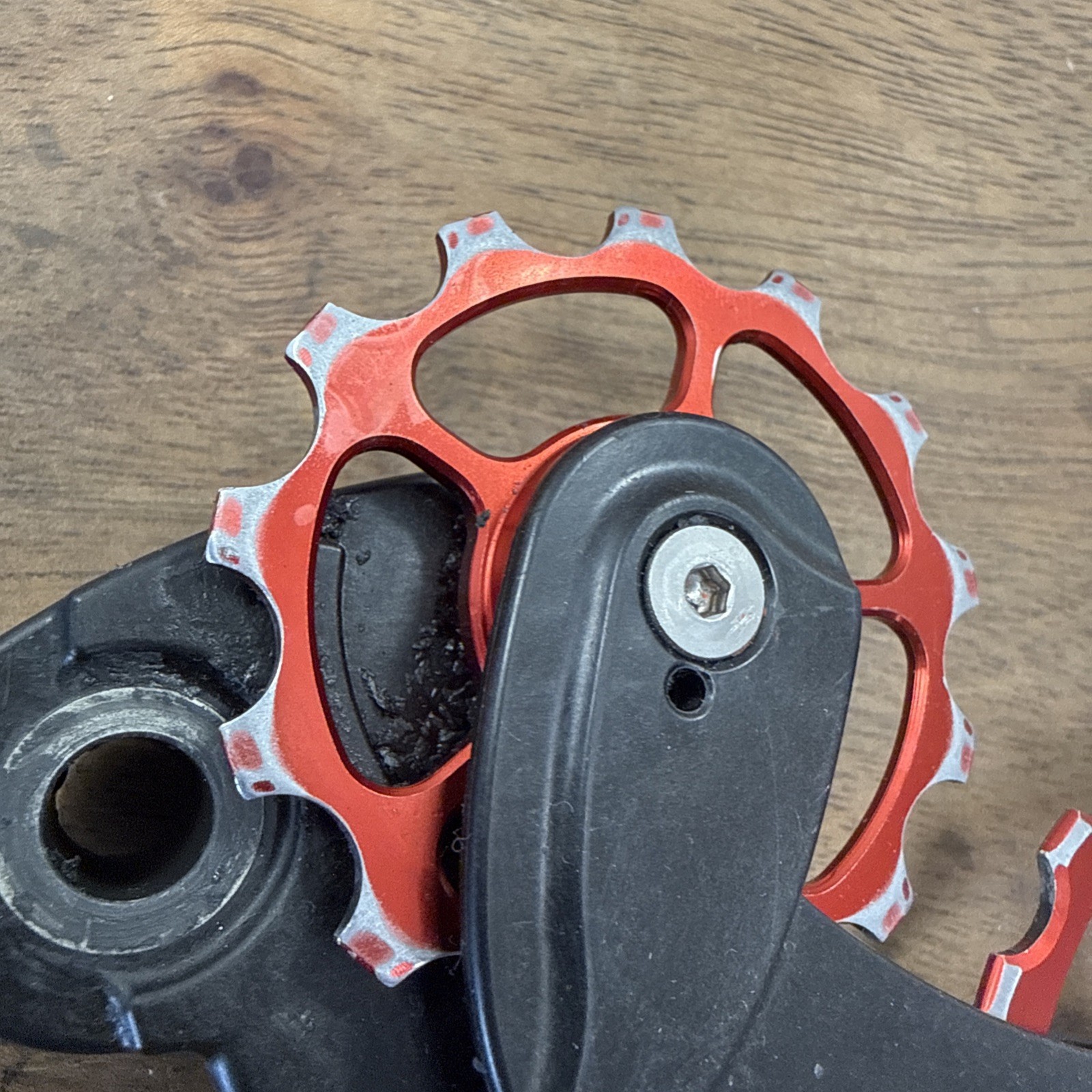 CeramicSpeed OSPW Pulley Wheel System for Campagnolo 11-Speed EPS Black Red