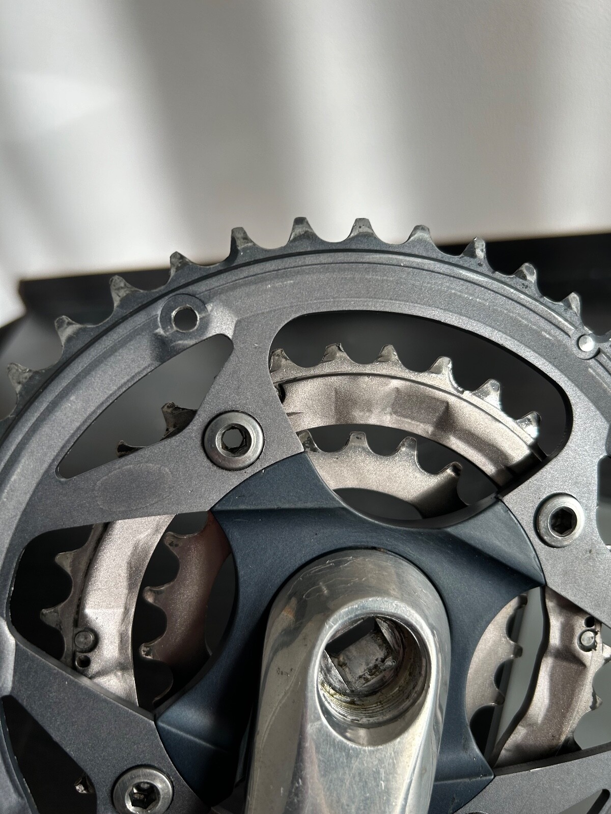 Shimano Deore LX FC-M570 Crankset, 175mm, 44/32/22 9s
