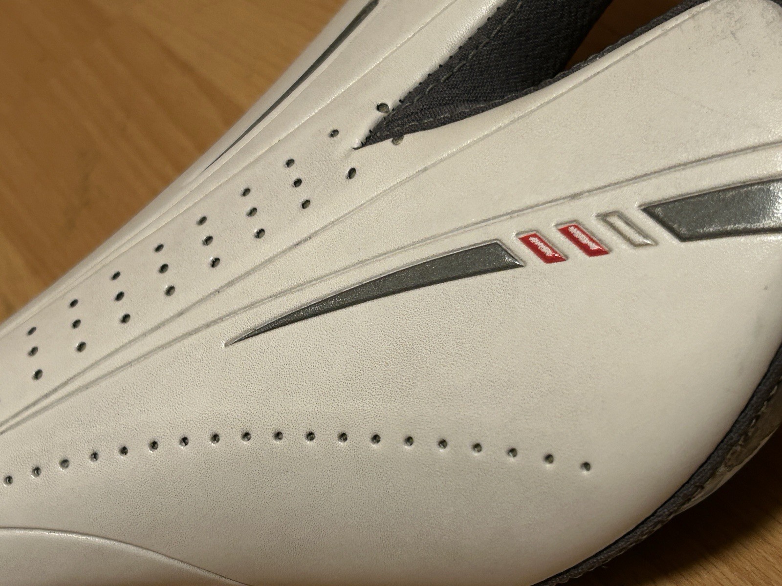 Bontrager Race X Lite Saddle, White, Road Bike, Titanium Rails Ti 220g 135mm