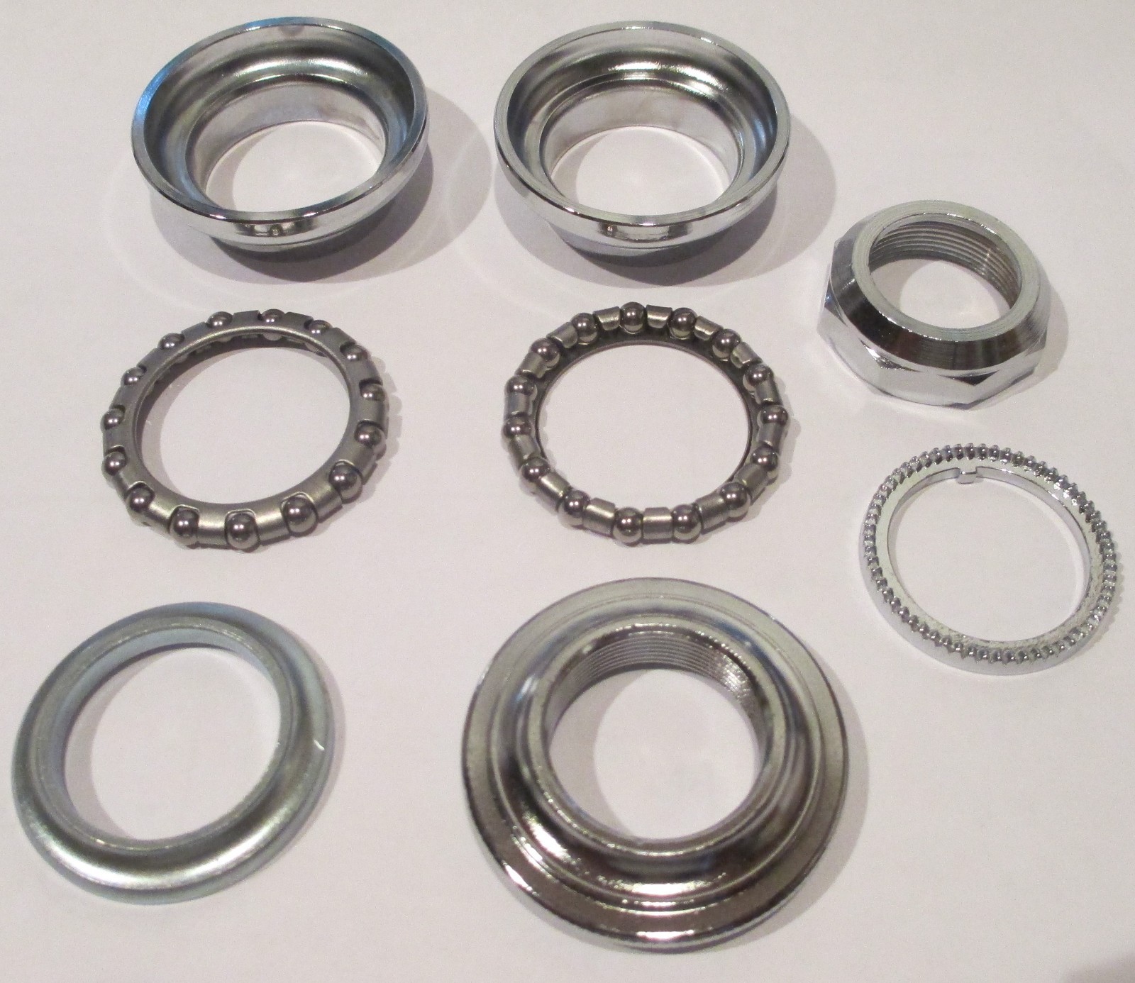 Tioga Bear Trap 2 headset for a 1″ threaded fork – 32.7×26.4 Chrome Plated – NEW