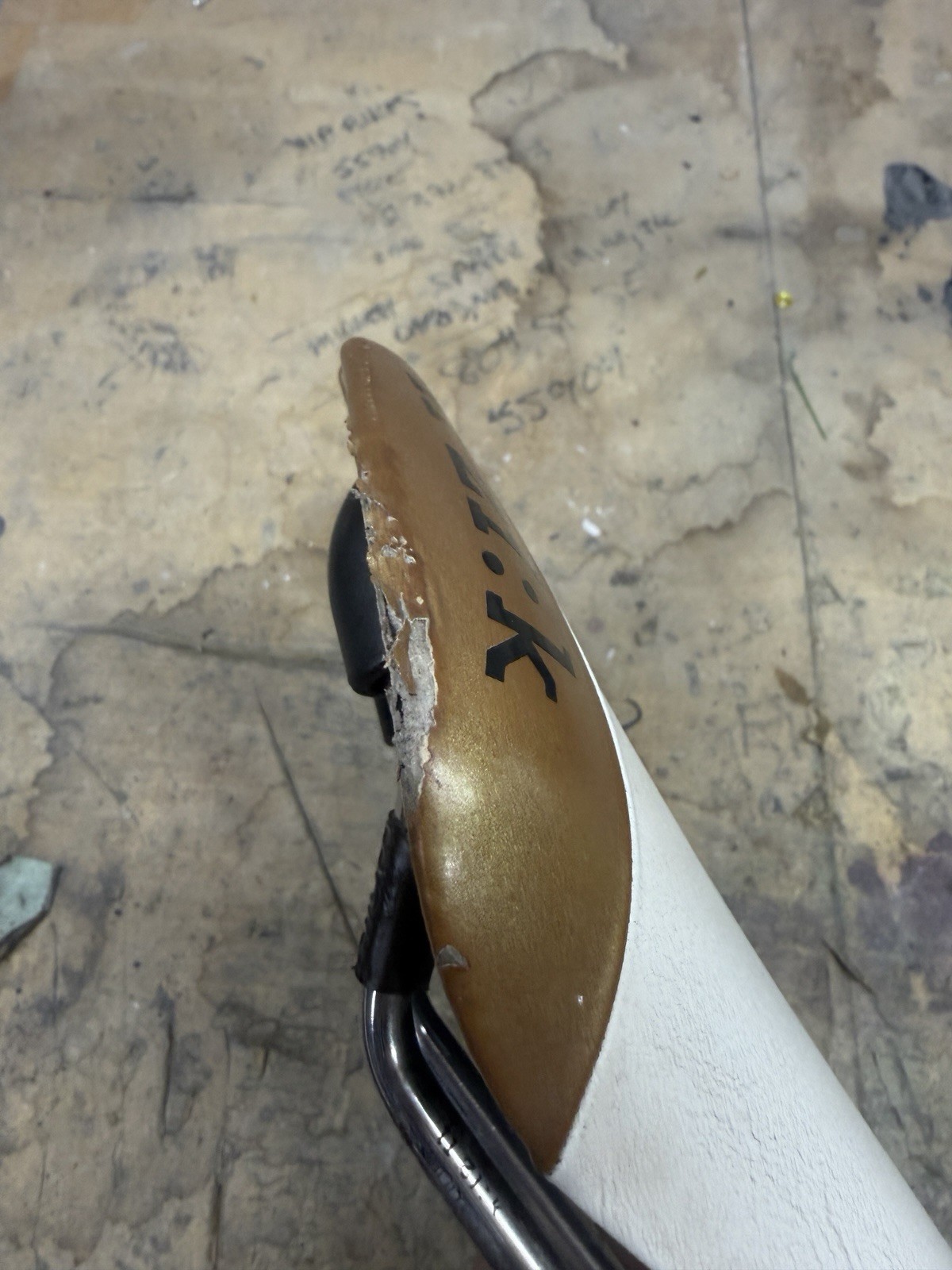 Fizik Antares Saddle K:IUM Ti Alloy Rails White with Gold 139mm